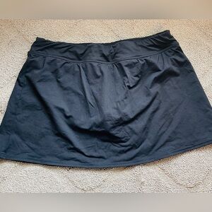 Lands' End Women's Black Swim Skirt w/attached panty Size 10